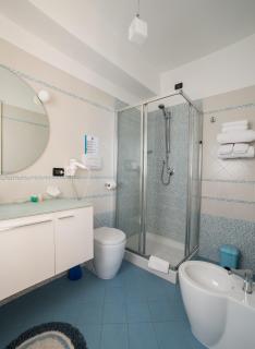 Airport House B&B - 1