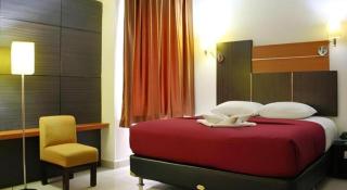 Travello Hotel Manado - 9