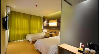 IU Hotel Zhengzhou Xinzheng Sias International University Branch - Zhengzhou - 1