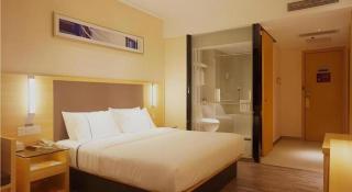 City Comfort Inn Zhanjiang Middle Renmin Avenue Dingsheng Square - 1