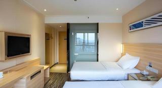 City Comfort Inn Guilin North High Speed Railway Station Square - Guilin - 3