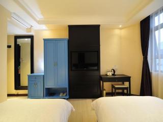 Super 8 Hotel Guiyang Qianling Park Ruijin North Road - 4