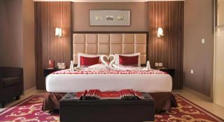 Travello Hotel Bandung - 1