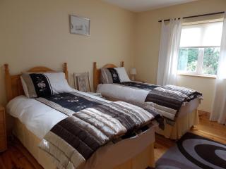 Reads Park Self - Catering Accommodation - Galbally - 6