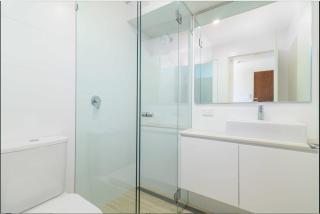 Harbour View Apt with Rooftop Pool - Sydney - 6