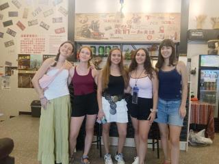 Riverside International Youth Hostel阅江老院青年旅舍 - Chongqing - 0