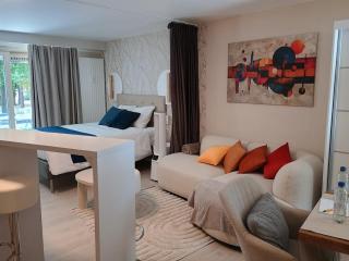 Studio Eik 105 at the pool in nature domain - 0