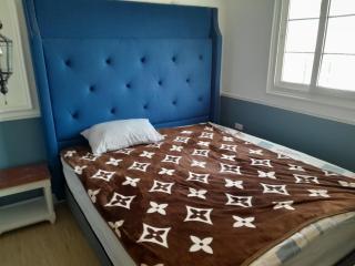 Luxury apartment with a big pool - 9