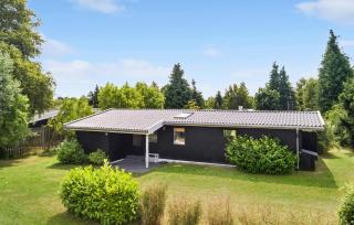 Stunning Home In Væggerløse With Wifi - 2
