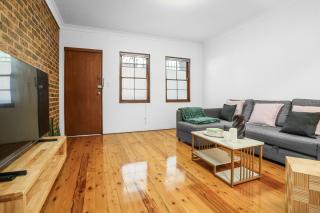 2-Bedroom House-Near city center Good for 6 Guests - 6