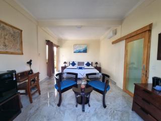Kirra's Beach House - Pulukan - 7