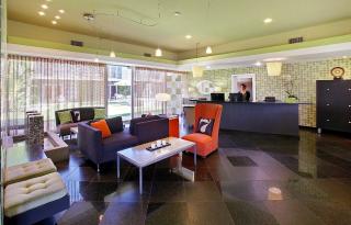 7 Springs Inn & Suites - Palm Springs - 7