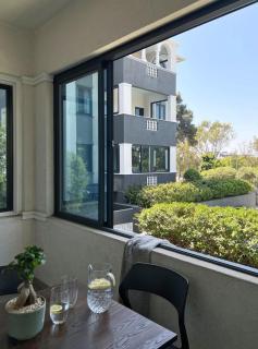 Modern Green Point Apartment withPool Access - 6