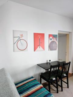 Quiet and Bright - Near Bus Station & Free Parking - 3