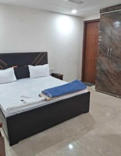 Hotel Jalaj Villa - 2
