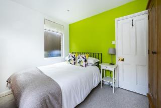 Stylish and cool flat with period features - London - 2