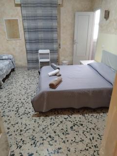 low cost airport room catania bagno privato in camera 800 mt aeroporto - 4