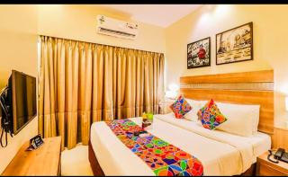 HOTEL ASCOT INN NEAR INTERNATIONAL airport - 1