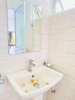 Hikka Heaven Guest House - 2