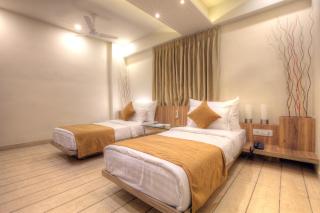Scenaria Hotel - Ahmedabad - 2