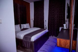 Empire Suites and Apartment - 8