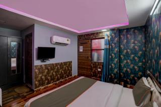 OYO 81208 HOTEL TERRENE EMPIRe - Kalkaji Devi - 6
