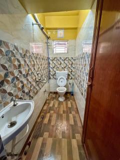 Spacious 1BHK with 2BA near ILS Hospital DumDum - kolkata - 1