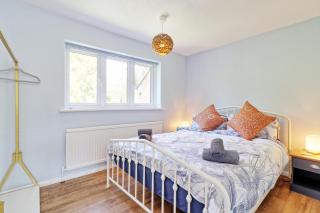 Tranquil Garden Retreat in Buckhurst Hill - Buckhurst Hill - 2