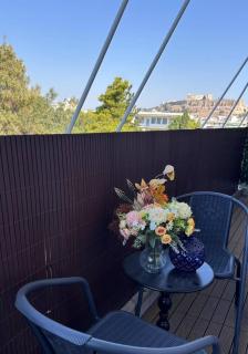 Stunning Acropolis views and convenient living - 0