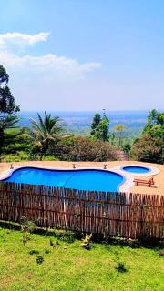Queen Elizabeth Baboon Lodge - Kasese - 4