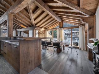 Spacieux appartement de luxe à Courchevel, proche pistes et commerces, parking inclus - FR-1-568-7 - 5