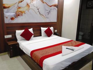 Hotel Sky Wood Residency At Airport - New Delhi - 2