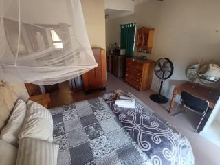 Shama Lodge - "Dassiekrans Guesthouse" - Steytlerville - 3
