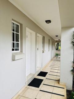 Sandton Luxury Suite 1 - 8