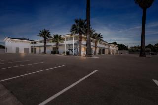 HomeTowne Studios by Red Roof Yuba City Bonanza - Marysville - Yuba City - 5