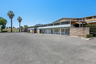 HomeTowne Studios by Red Roof Yuba City Bonanza - Marysville - Yuba City - 8