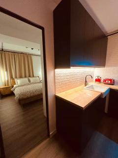 2 bedroom beachside 13th Floor Apartment - 8