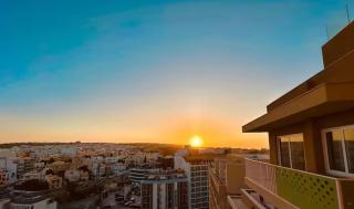 2 bedroom beachside 13th Floor Apartment - 0