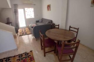 871 · 2BR Townhouse with backyard - 5