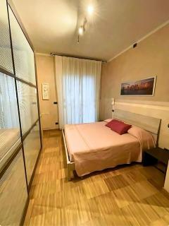 Massa - 6 Sleeps - 2 Bathrooms - Terrace - Massa - 2