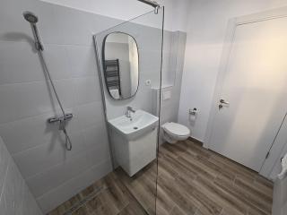 Studio in bloc nou langa Epava - 1