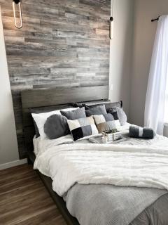 Modern Cabin style place - 5