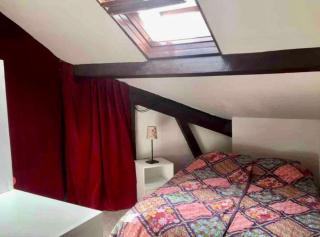 2 bedrooms greatly located - 7