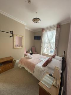 The Captain's Lodge Room Only accommodation - Whitby - 9