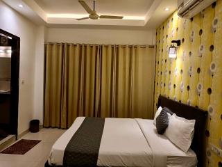 Hotel Delhi Airport Plaza IGI Airport , Free Airport Pickup - 0
