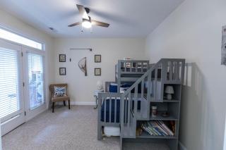 Majestic views of Mountains and Water- The Perch - 3