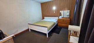 Hillcrest Term-Downstairs Room - 8