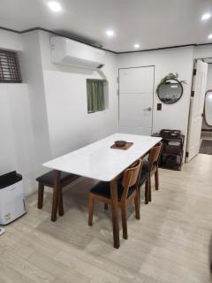 Tommy House - 7