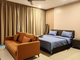 Cozy Studio in Shah Alam with Mountain View - 2