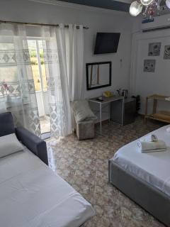 Guest House KrisHen - 1